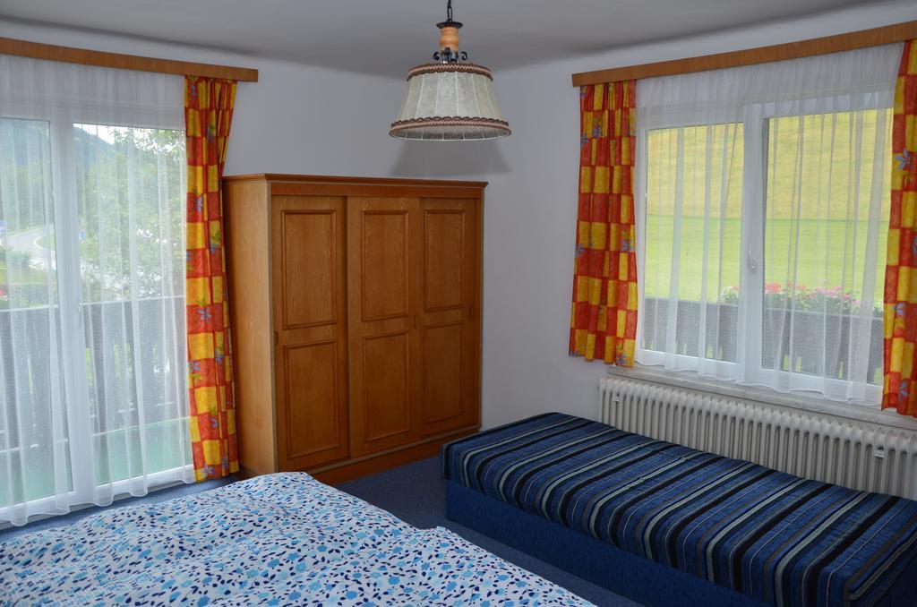 Haus Dachstein Schnitzer Hotell Eben Im Pongau Exteriör bild