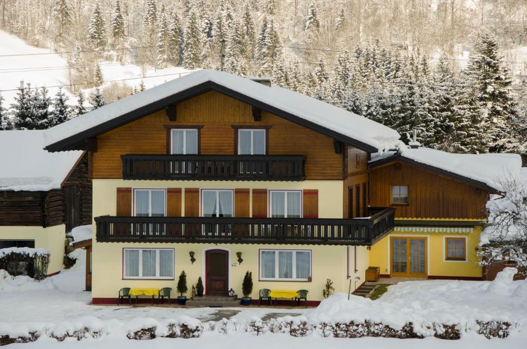 Haus Dachstein Schnitzer Hotell Eben Im Pongau Exteriör bild